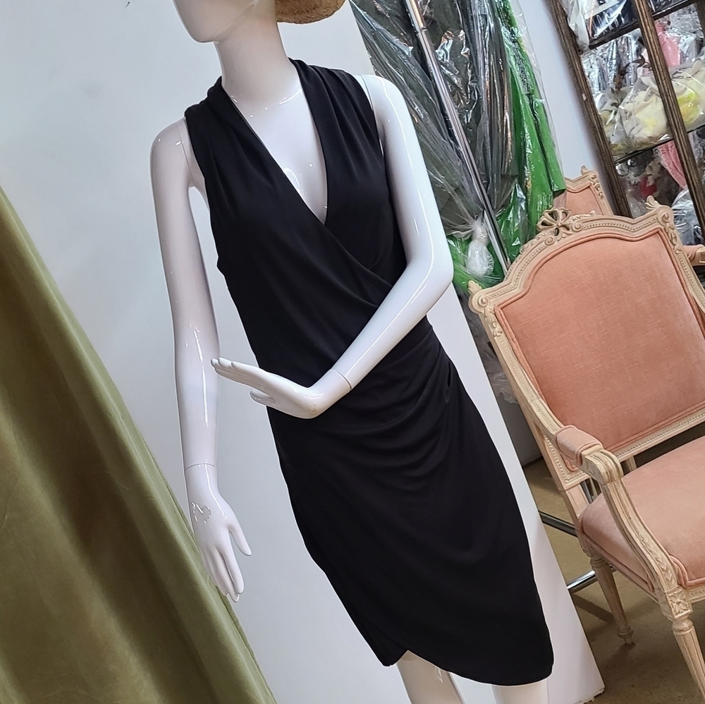 Nicole Miller Artelier Sleeveless Evening Dress